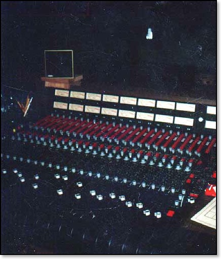 Dallasonic MCI 24 Channel Console