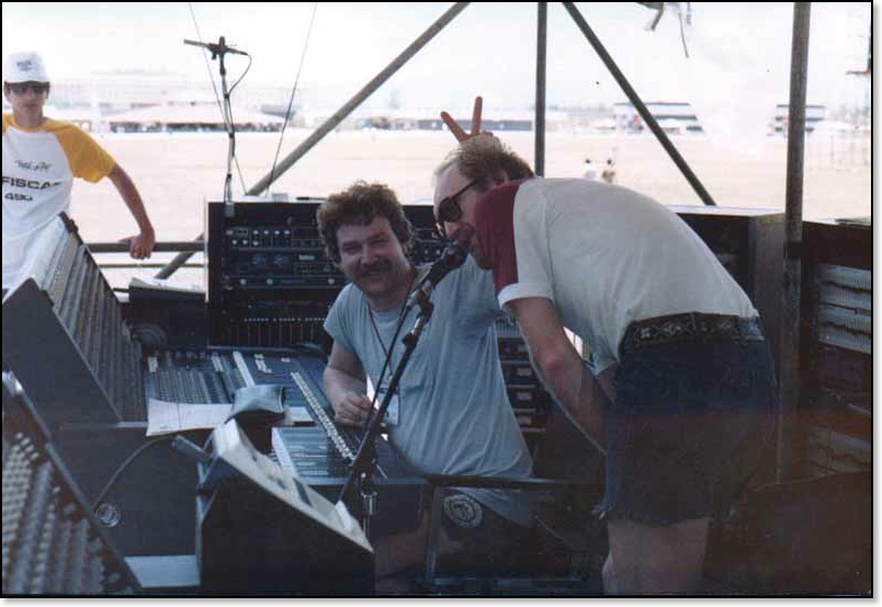 Clair Mixing Land at Rock in Rio